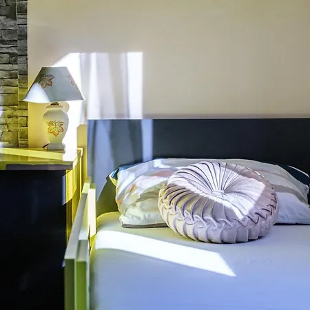 Apartman Alen & Deni Sutivan