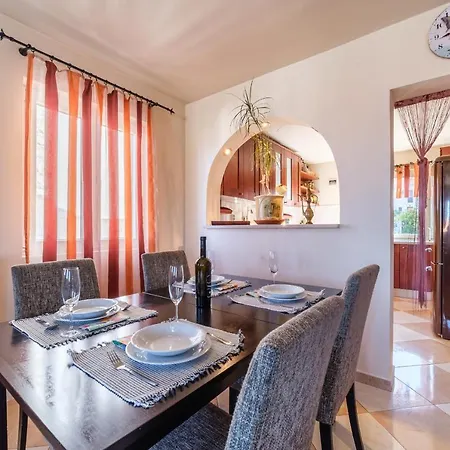 Alen & Deni Apartman *